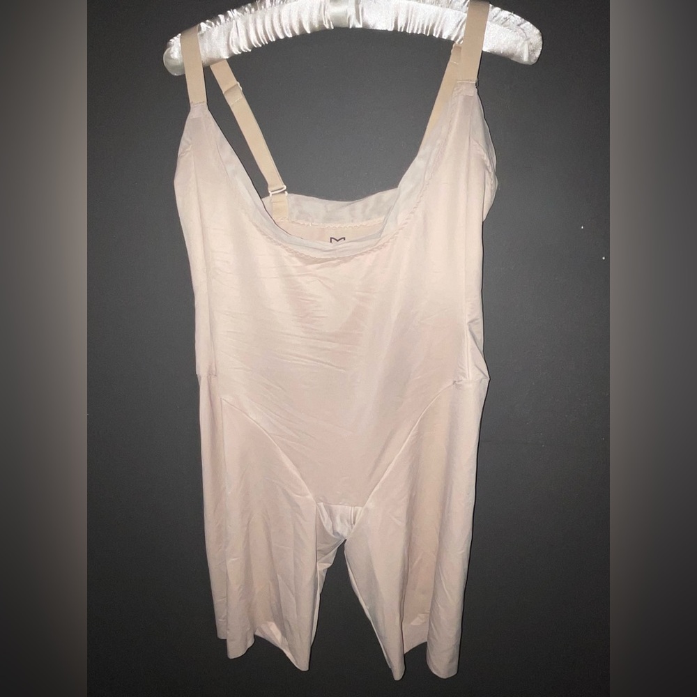 Maidenform Shape wear Bodysuit